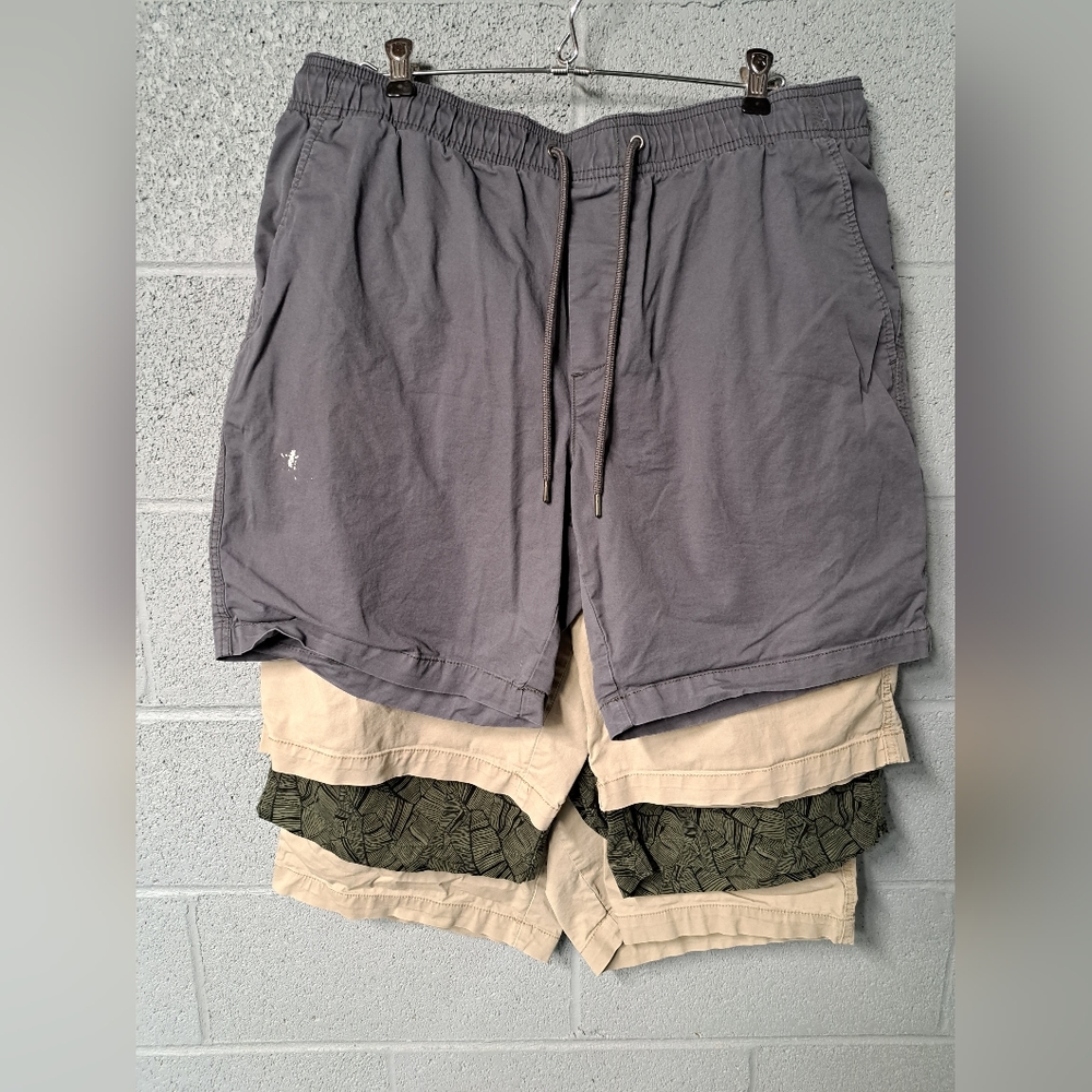 4 pair mens SZ 36-38 chino shorts